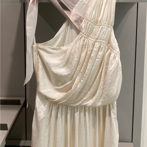 Dress - Picture 13 of 13